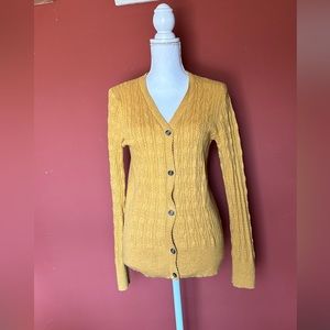 Eddie Bauer mustard yellow knit long sleeve button sweater. Excellent condition